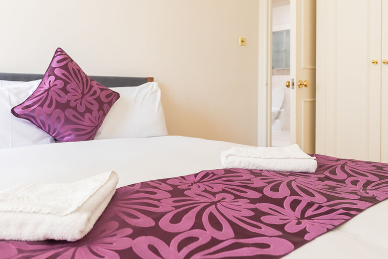 Bedroom 4, Belgravia Apartments - Grosvenor Gardens, London