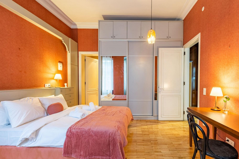 Room 2, Missafir Flat in Beyoglu With Bosphorus View, Beyoğlu