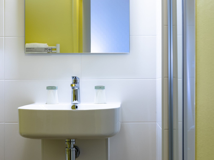 Bathroom 4, MOKA Hôtel centre-ville, Morbihan