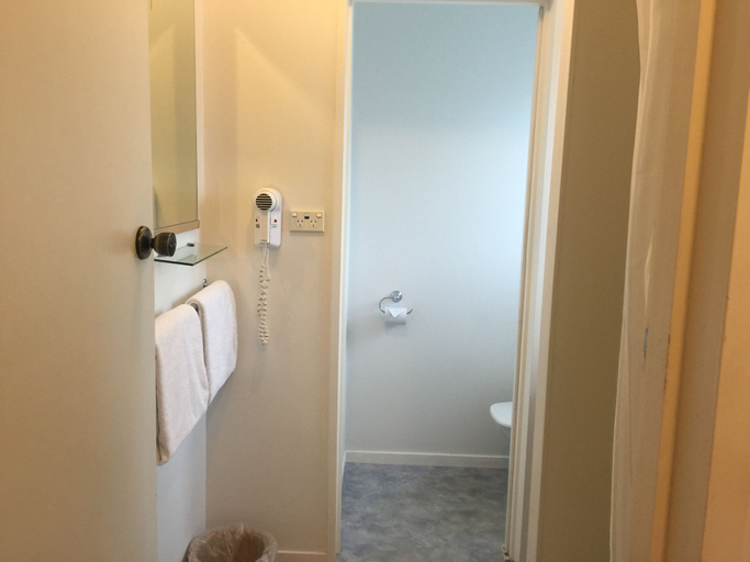 Bathroom 3, Coachman Motel, Rangitikei