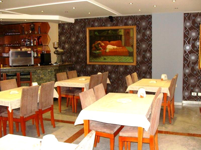 Food & Drinks 2, Camelot Hotel, Kasrouane