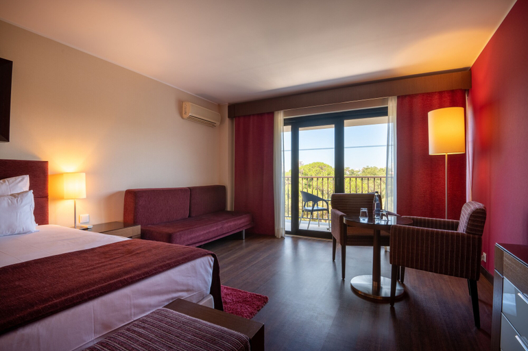 Bedroom 3, Vila Gale Cascais Hotel & Resort, Cascais