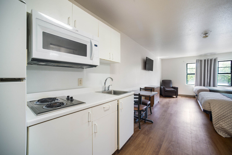 Dining Room 19