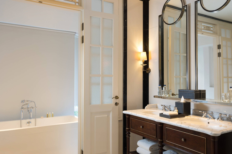 Bathroom 15