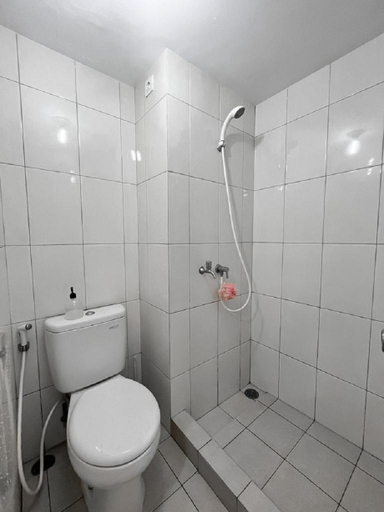 Bathroom, Springlake Summarecon by Belva Rooms, Bekasi