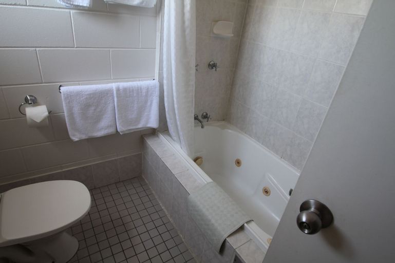 Bathroom 3