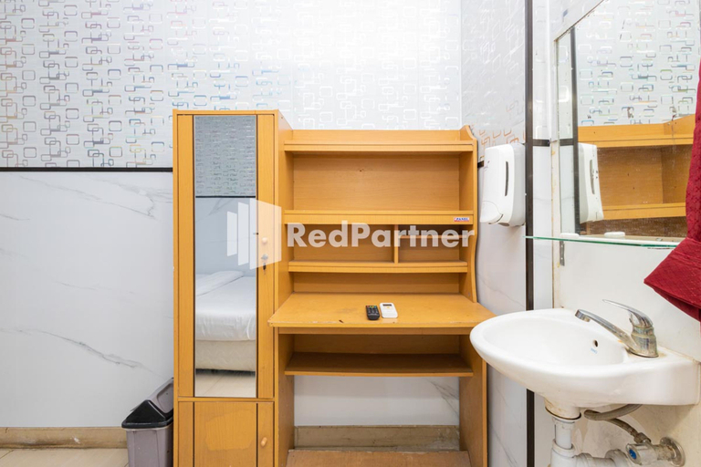 Bathroom 3, Alfa Guesthouse Serpong Mitra RedDoorz, South Tangerang