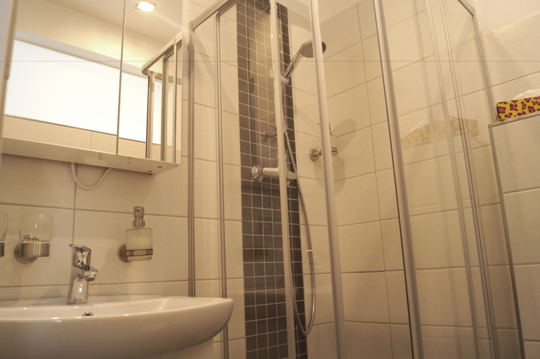 Bathroom 5, REGIOHOTEL Pfälzer Hof Wernigerode, Harz
