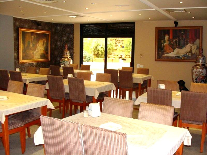 Food & Drinks 3, Camelot Hotel, Kasrouane
