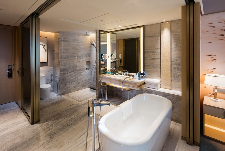 Bathroom 5, Hilton Quanzhou Riverside, Quanzhou