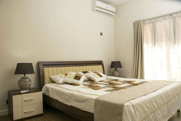 Bedroom 3, Modern 2-bed Sleeps 4 With Balcony