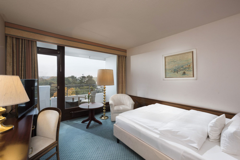 Bedroom 4, Maritim Seehotel Timmendorfer Strand, Ostholstein