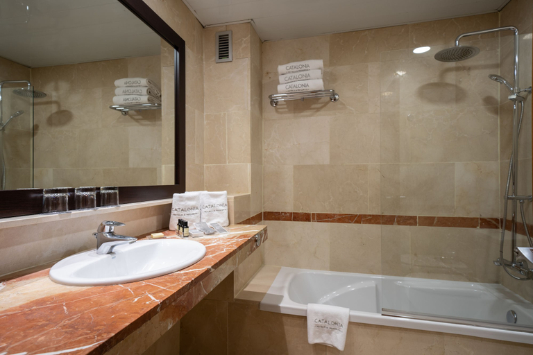 Bathroom 5, Catalonia Gracia, Barcelona