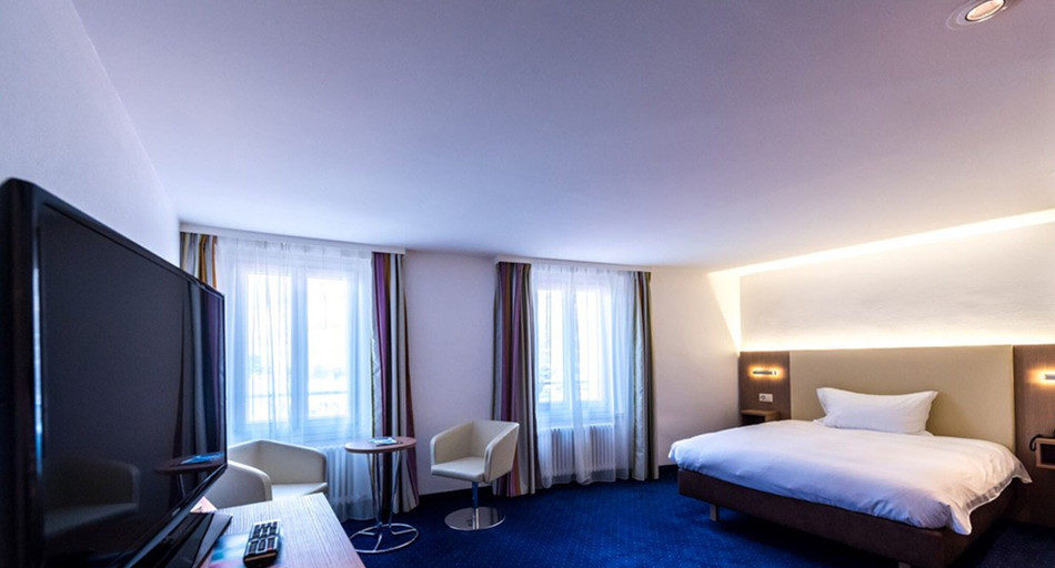 Bedroom 2, Hotel du Nord, Aigle