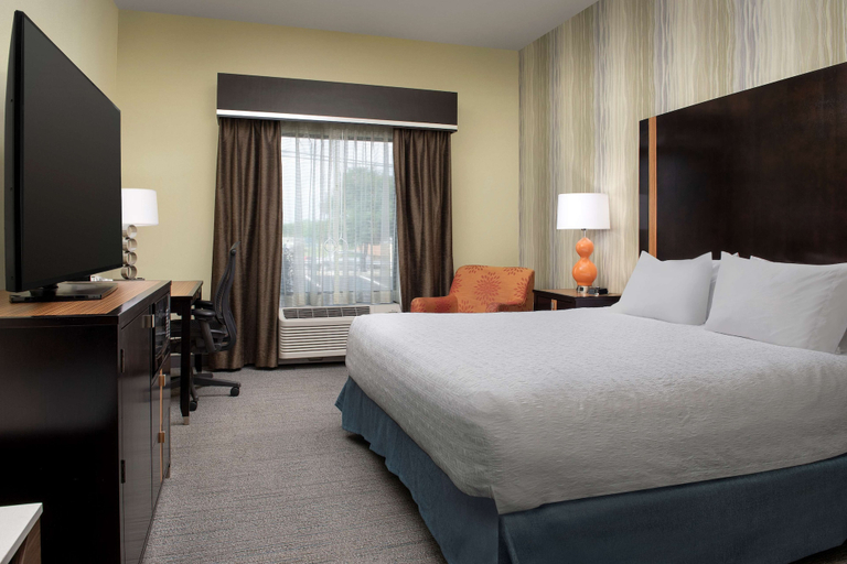 Bedroom 3, Hampton Inn Knoxville/Clinton I-75, Anderson