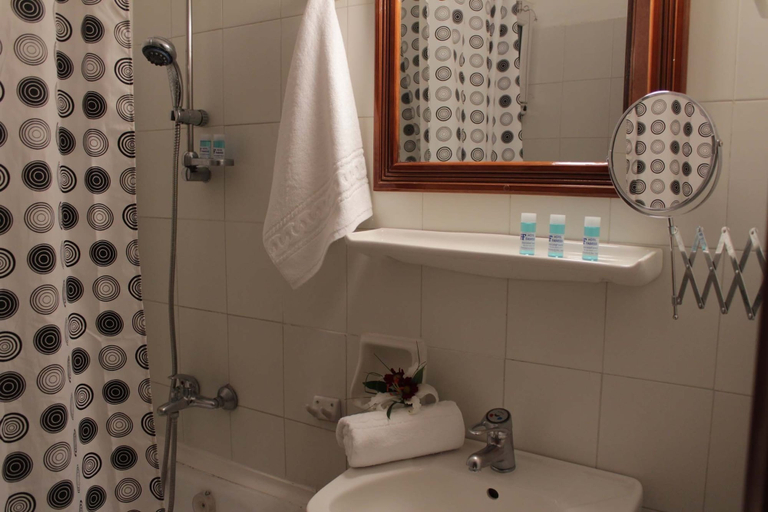 Bathroom 5, Famissi Hotel, Thessaly