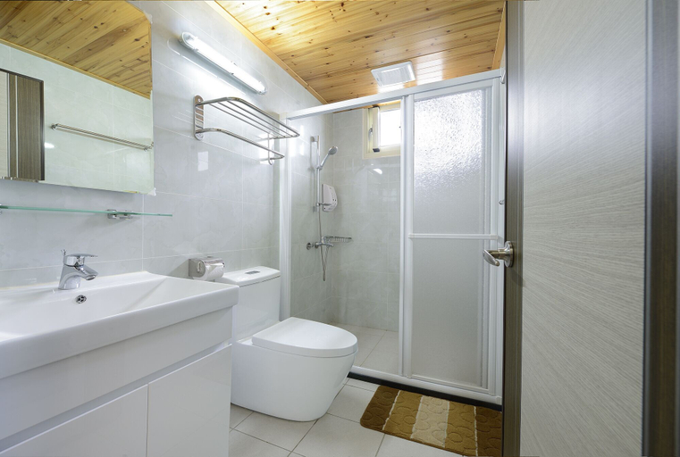 Bathroom 3, Yue Mei B&B, Hualien