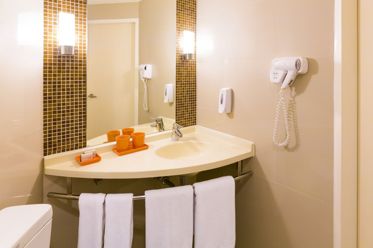 Bathroom 4, ibis Hua Hin, Hua Hin