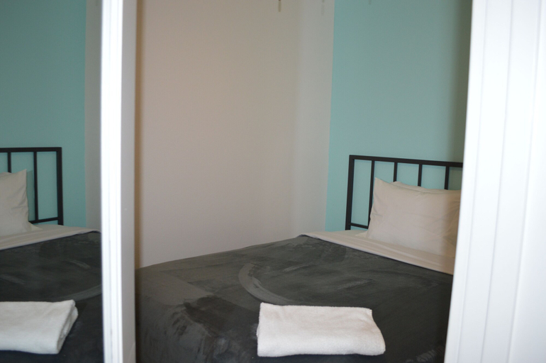 Bedroom 2, Calafia Inn, Orange