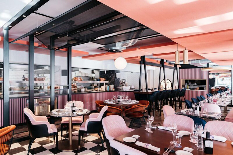 Food & Drinks 5, Alaia Lodge, Sierre