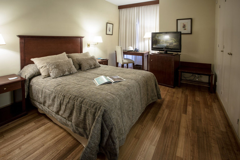 Bedroom 4, Gran Brizo Comahue, Confluencia