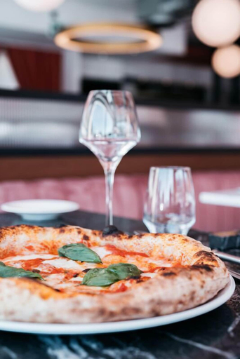 Food & Drinks 5, Alaia Lodge, Sierre