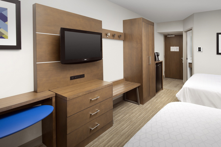 Bedroom 30