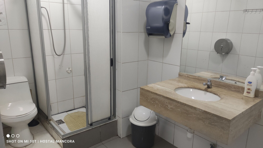 Bathroom 4, Hostal mancora, Santiago