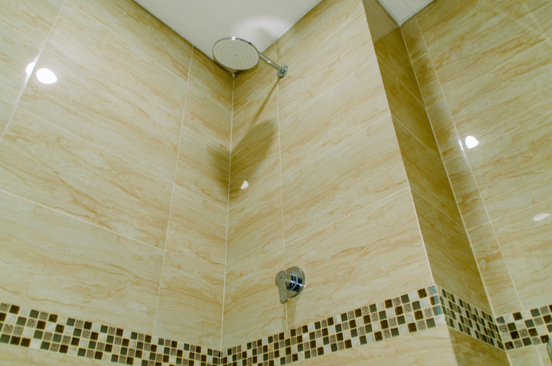 Bathroom 5, Cozy and High Floor Studio Room Apartment at B Residence By Travelio, Tangerang Selatan