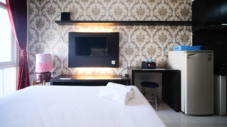 Bedroom 2, Best Choice and Cozy Studio at Bale Hinggil Apartment By Travelio, Surabaya