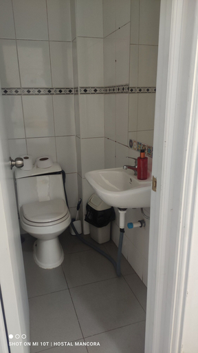 Bathroom 4, Hostal mancora, Santiago