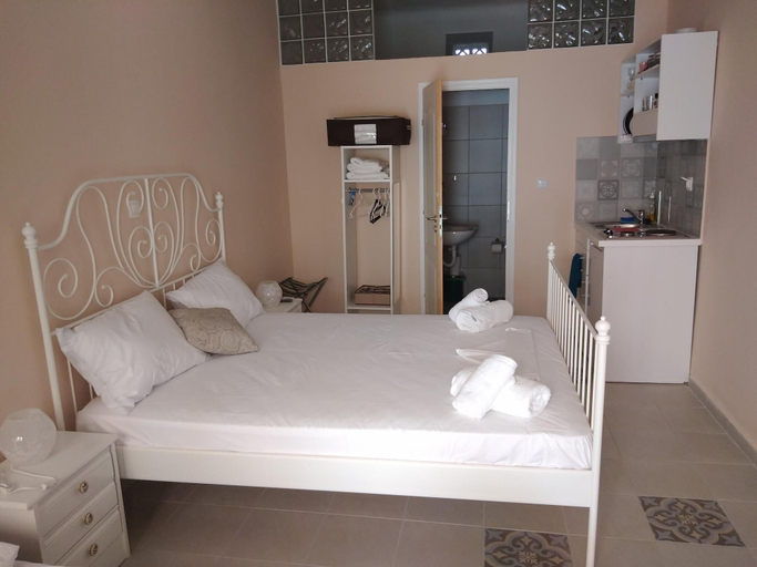 Bedroom 3, Aphrodites Apartments, South Aegean