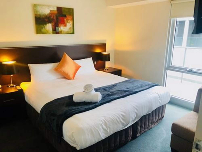 Bedroom 2, St Kilda Central Apartment Hotel, Melbourne