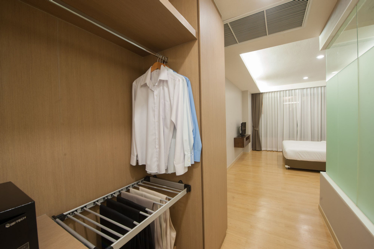 Bedroom 12
