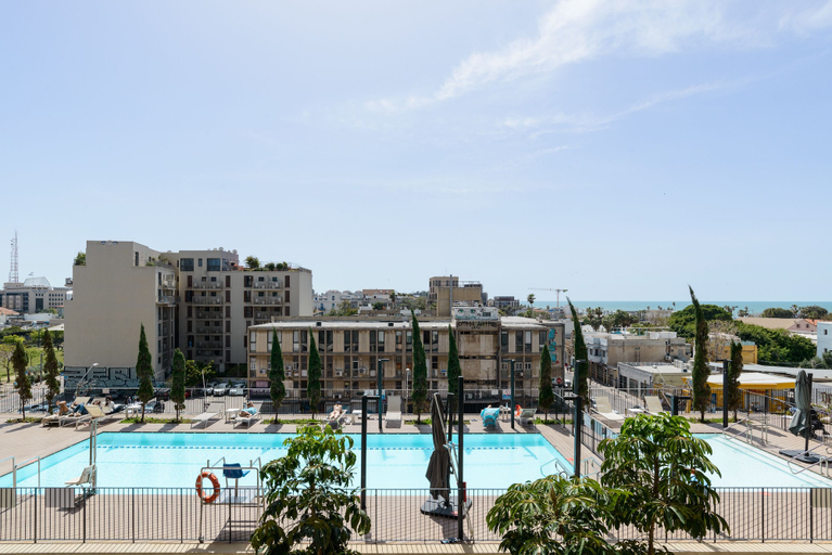 Others 4, Beach House Style Condo & Pool