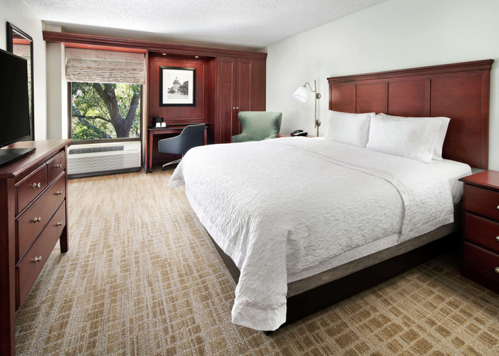 Bedroom 3, Hampton Inn Austin North @ I - 35 & Hwy 183, Travis