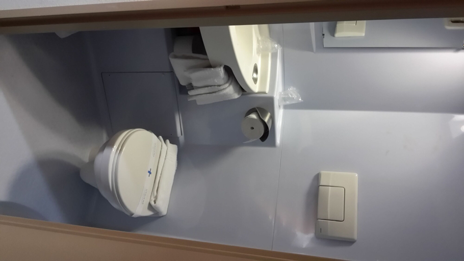 Bathroom, Hotel et Résidence Esbly, Seine-et-Marne