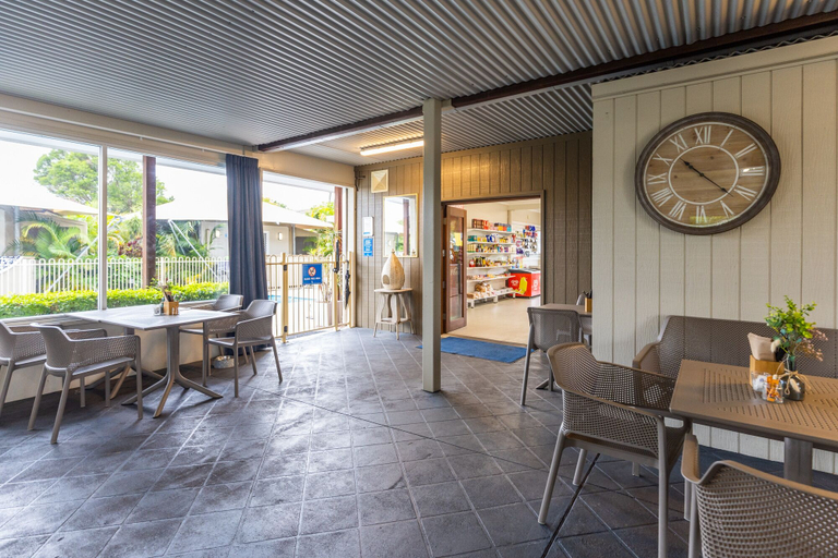 Food & Drinks 5, NRMA Forster Tuncurry Holiday Park, Great Lakes