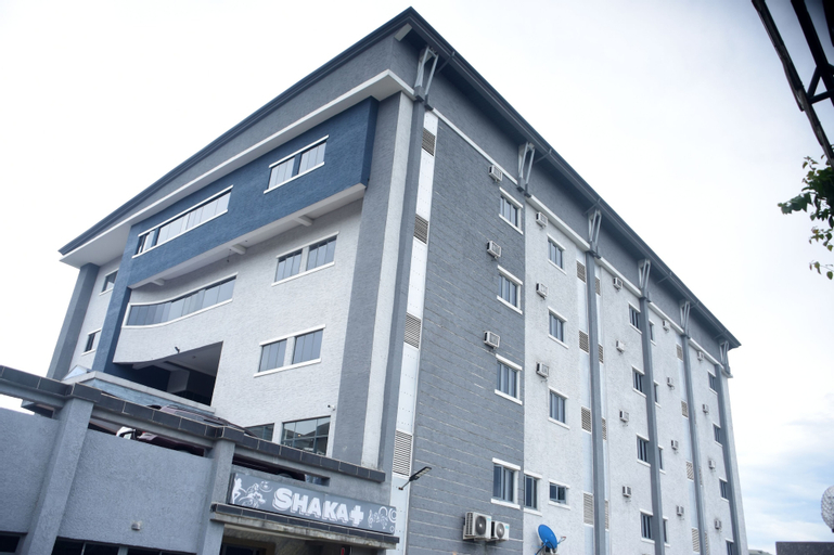 Exterior & Views 28