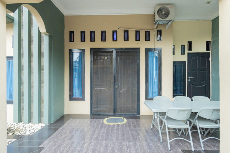 Exterior & Views 2, Boss Residence Serang Mitra RedDoorz, Serang