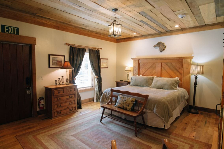 Bedroom 3, Belle Air Mansion, Davidson