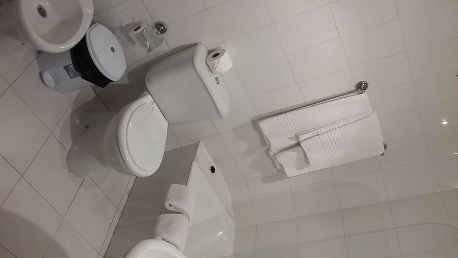 Bathroom 5, Residencial da Queimada de Baixo, Funchal