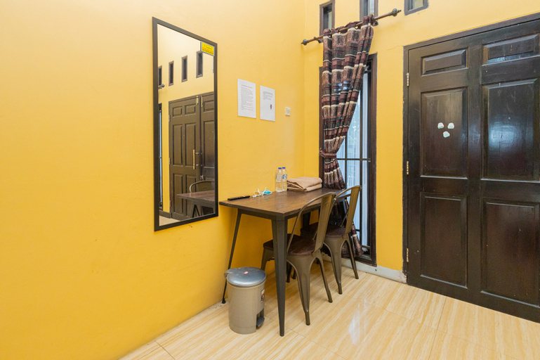 Others 5, Boss Residence Serang Mitra RedDoorz, Serang
