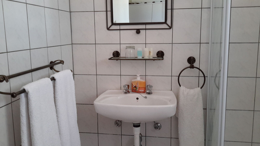 Bathroom 4, Khan River Lodge, Karibib