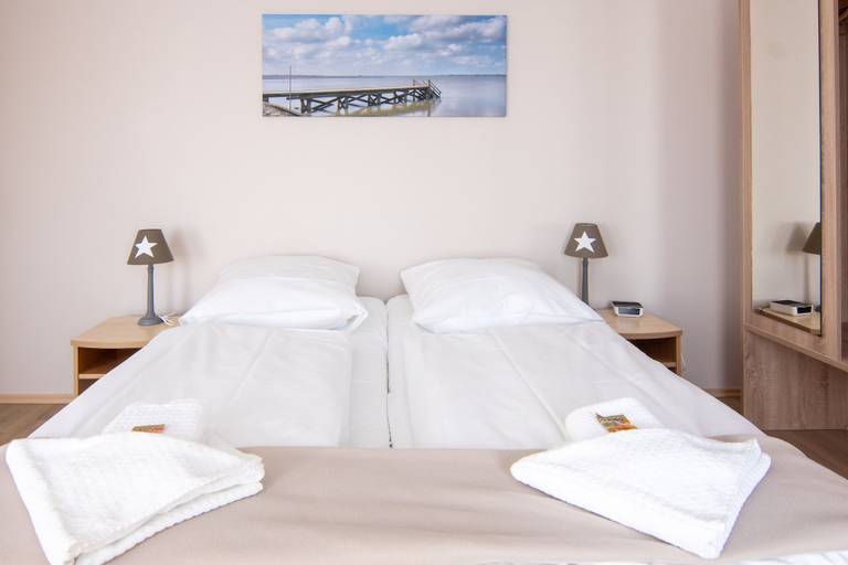 Bedroom 3, Nordsee-Hotel Hinrichsen, Nordfriesland