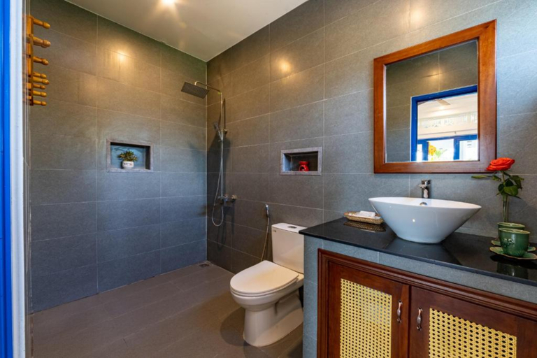 Bathroom, Local Beach Front Villas, Da Nang