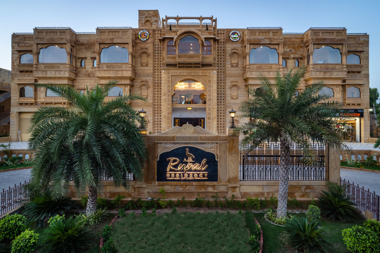 Exterior & Views