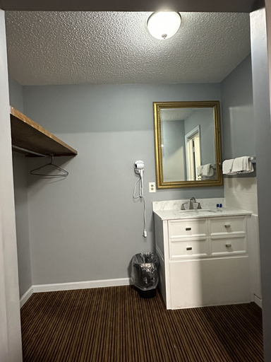Bathroom 4, Rodeway Inn & Suites Walhalla, Oconee