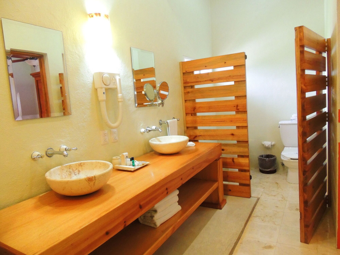 Bathroom 3, El Mesón del Marqués, Valladolid
