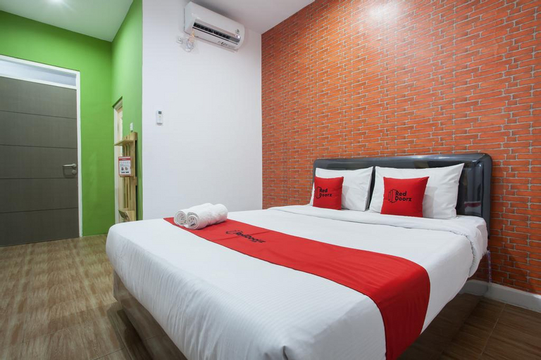 Bedroom 2, Formerly Reddoorz Plus Raya Sengkaling, Malang